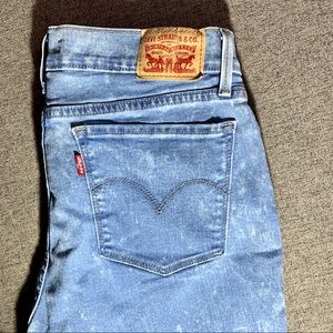 Levi's Light Wash Skinny Denim